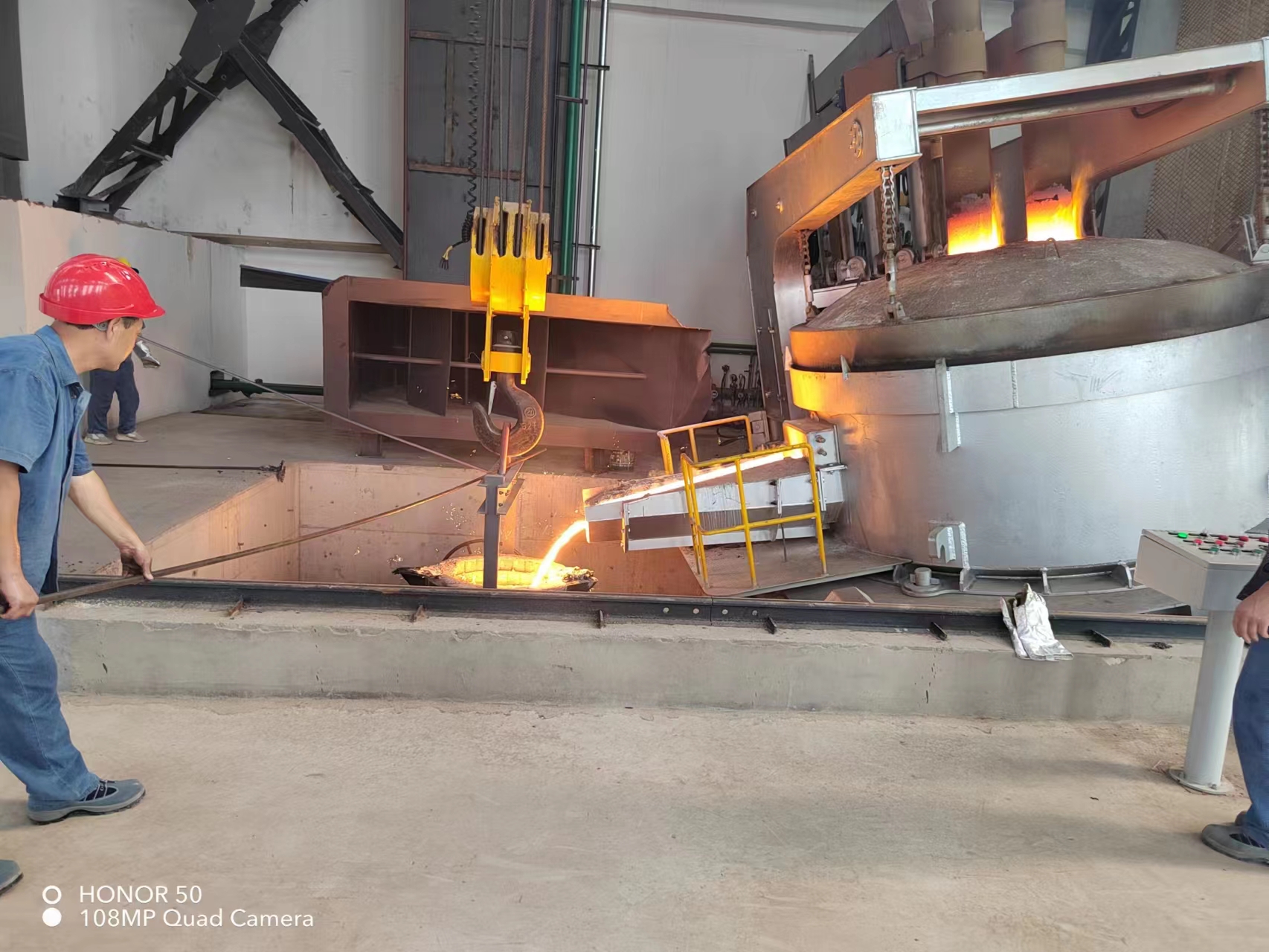 熱烈祝賀湖南華菱集團(tuán)湘鋼新建LF爐熱負(fù)荷試車(chē)成功