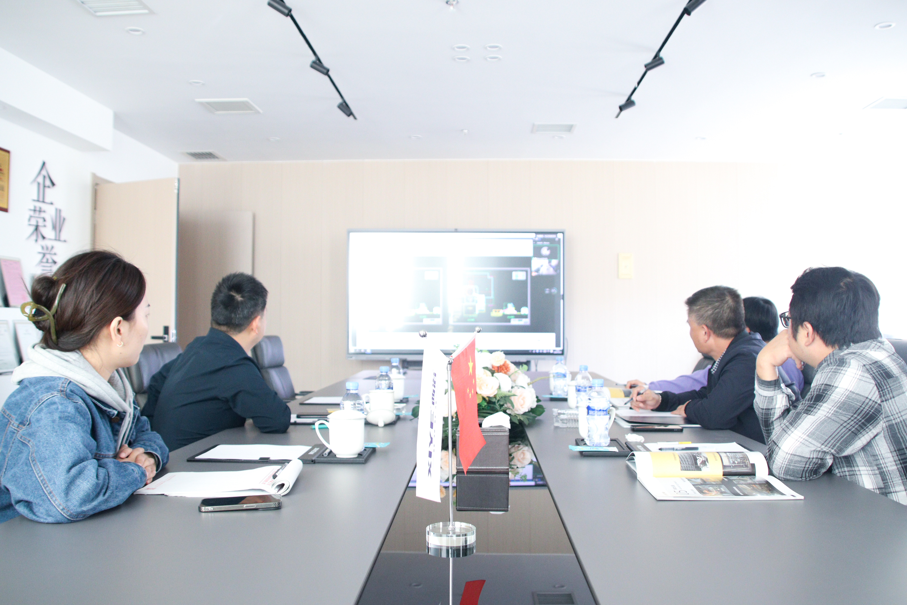 華菱集團(tuán)蒞臨西冶，共鑒設(shè)備工程新進(jìn)度